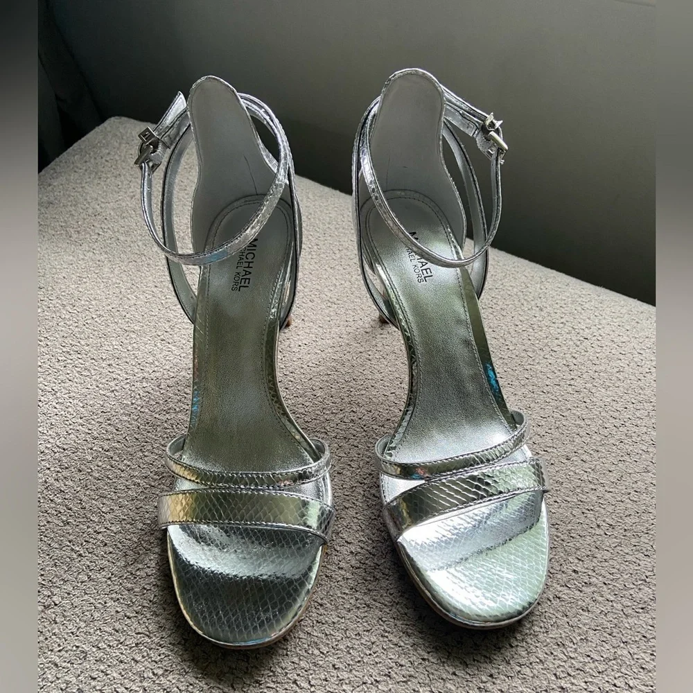 Michael Kors Kimberly Metallic Snake Embossed Leather Sandal Silver 7M NWB‎